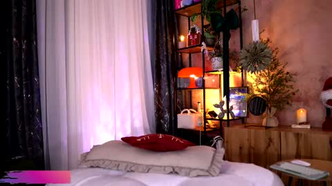 Serene Sophiex online show from 12-21-25, 09:55