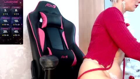 Snapshot of serenexxmilf chatting on 12-22-24, 08:05 serenexx  your MILF online show from 12-22-24, 08:05