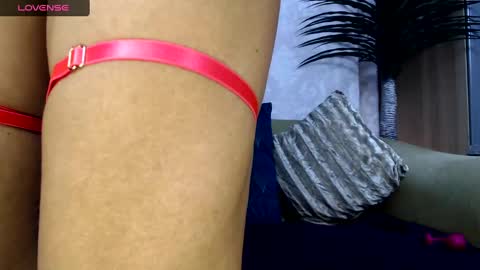 Snapshot of serenexxmilf chatting on 02-08-25, 07:04 serenexx  your MILF online show from 02-08-25, 07:04