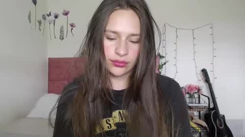 Snapshot of serenity_crystal chatting on 01-02-25, 06:56 serenity_crystal online show from 01-02-25, 06:56