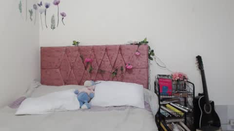 Snapshot of serenity_crystal chatting on 02-07-25, 10:41 serenity_crystal online show from 02-07-25, 10:41