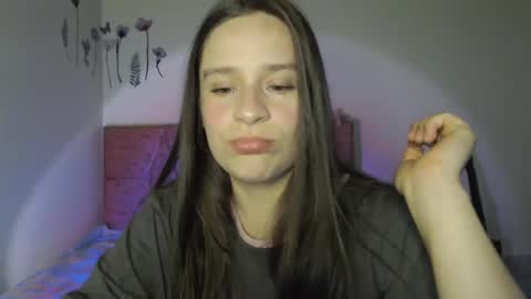 Snapshot of serenity_crystal chatting on 10-12-25, 10:20 serenity_crystal online show from 10-12-25, 10:20