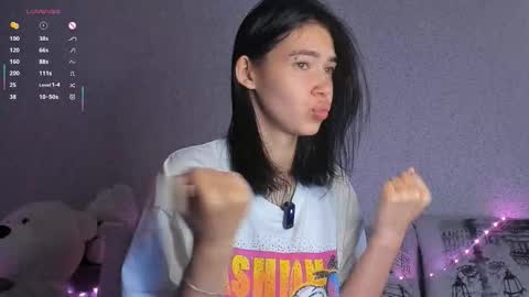 Ariana online show from 09-18-25, 03:08