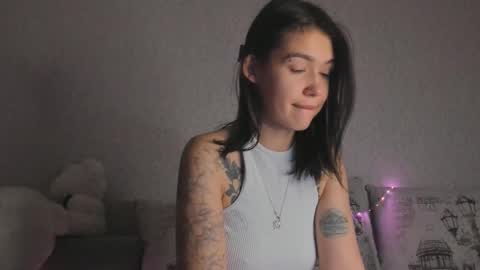 Ariana online show from 09-27-25, 03:22