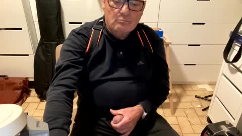 serge8413 online show from 12-07-24, 06:15