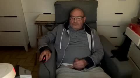 serge8413 online show from 12-30-24, 09:08