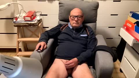 serge8413 online show from 01-05-25, 10:08