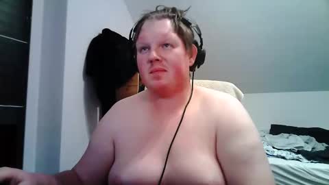 Snapshot of setcuna chatting on 02-12-26, 10:38 setcuna online show from 02-12-26, 10:38