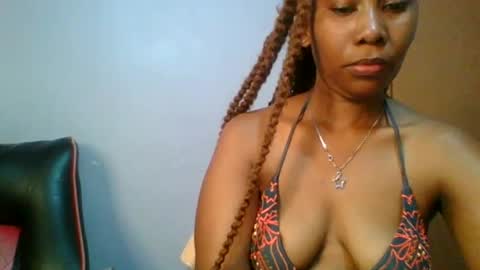 Snapshot of sexie_curvie chatting on 02-03-25, 07:07 Maggie online show from 02-03-25, 07:07