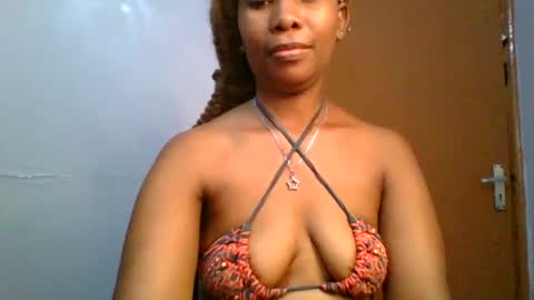 Snapshot of sexie_curvie chatting on 02-12-25, 11:40 Maggie online show from 02-12-25, 11:40