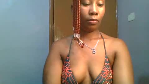 Snapshot of sexie_curvie chatting on 02-16-25, 10:32 Maggie online show from 02-16-25, 10:32
