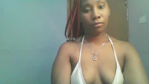 Snapshot of sexie_curvie chatting on 02-18-25, 12:39 Maggie online show from 02-18-25, 12:39