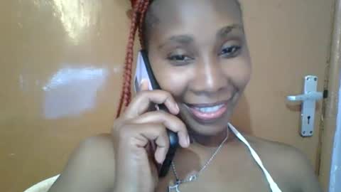 Snapshot of sexie_curvie chatting on 02-18-25, 04:05 Maggie online show from 02-18-25, 04:05