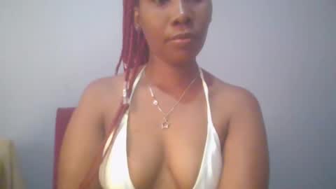 Snapshot of sexie_curvie chatting on 03-06-25, 12:19 Maggie online show from 03-06-25, 12:19