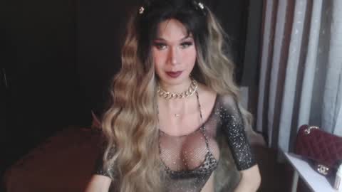 Snapshot of sexiest_asiants chatting on 01-15-25, 07:59 nicole online show from 01-15-25, 07:59