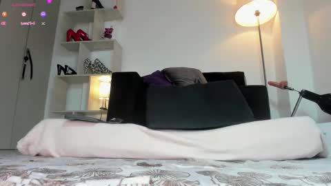 Rosa  online show from 10-17-25, 01:25