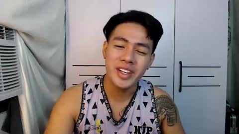 Snapshot of sexloversxxxx chatting on 11-13-25, 02:21 HI I AM JAMESPLEASE LET ME DO SOME HOT SHOWS FOR YOU HERE FOR MY SCHOOL AND FOR MY FAMILY online show from 11-13-25, 02:21