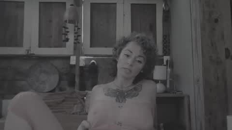 Trixy Rose online show from 01-05-25, 04:27