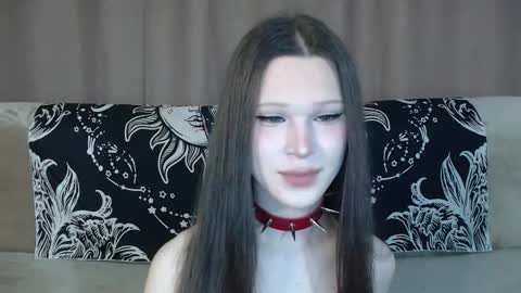 Nextdoor Princess online show from 09-11-25, 01:06