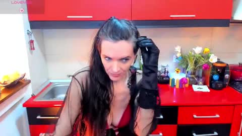 sexqueen1111 online show from 02-03-25, 08:13