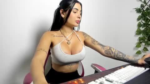 SARA    online show from 01-14-25, 10:55