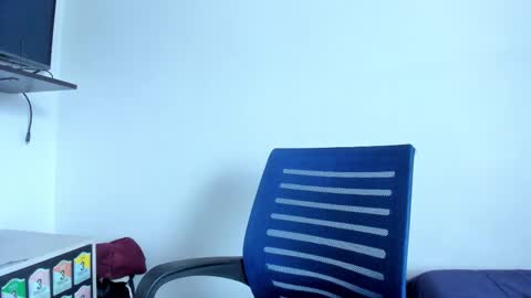 Snapshot of sexx_hunters chatting on 10-18-25, 09:37 Jax and Lu online show from 10-18-25, 09:37