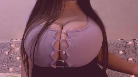 Snapshot of sexxgirlboy chatting on 02-11-25, 05:47 Julia online show from 02-11-25, 05:47