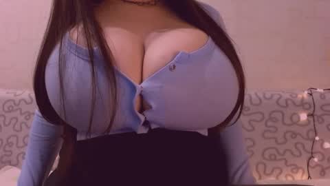 Snapshot of sexxgirlboy chatting on 02-13-26, 05:03 Julia online show from 02-13-26, 05:03