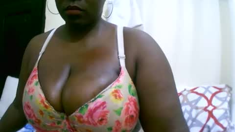 Snapshot of sexxi_ebony chatting on 09-25-25, 11:52 sexxi_ebony online show from 09-25-25, 11:52