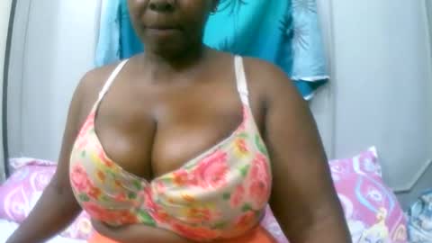 Snapshot of sexxi_ebony chatting on 11-09-25, 03:21 sexxi_ebony online show from 11-09-25, 03:21