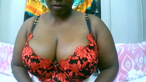 Snapshot of sexxi_ebony chatting on 11-25-25, 11:27 sexxi_ebony online show from 11-25-25, 11:27