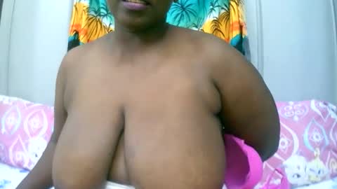 Snapshot of sexxi_ebony chatting on 11-26-25, 02:51 sexxi_ebony online show from 11-26-25, 02:51