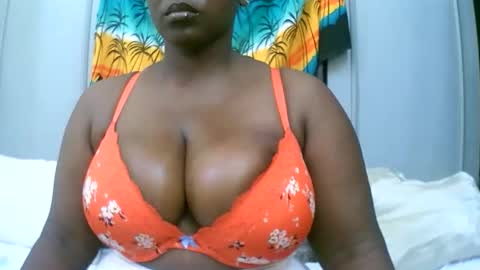 Snapshot of sexxi_ebony chatting on 12-01-25, 07:24 sexxi_ebony online show from 12-01-25, 07:24