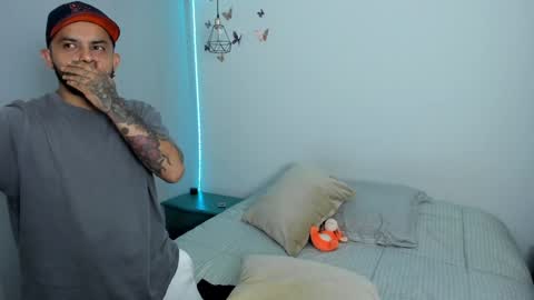 David y Sammy online show from 01-20-25, 02:11