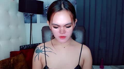Snapshot of sexxxy_caroline chatting on 12-17-24, 10:01 sexxxy_caroline online show from 12-17-24, 10:01