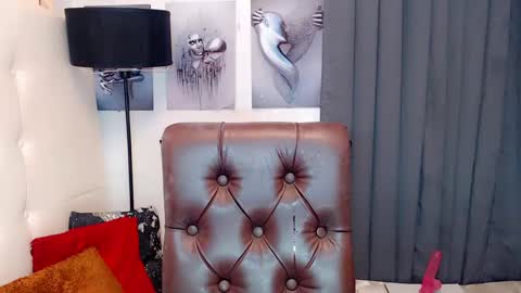 Snapshot of sexxxy_caroline chatting on 01-09-25, 11:47 sexxxy_caroline online show from 01-09-25, 11:47