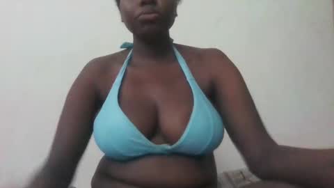 Snapshot of sexxy_blush chatting on 12-07-24, 11:18 cutie online show from 12-07-24, 11:18