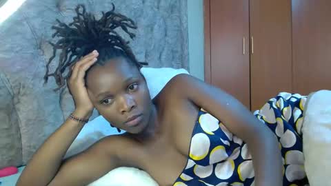 Snapshot of sexxy_santa chatting on 12-05-24, 08:00 Santa online show from 12-05-24, 08:00