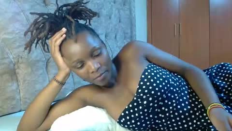 Snapshot of sexxy_santa chatting on 12-06-24, 06:28 Santa online show from 12-06-24, 06:28