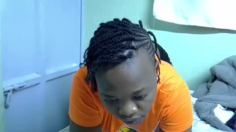 Snapshot of sexxybuttie chatting on 11-09-25, 03:32 African Queen online show from 11-09-25, 03:32