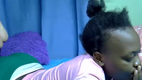 African Queen online show from 03-10-26, 06:35