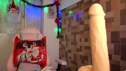  Angie   online show from 12-20-24, 05:18