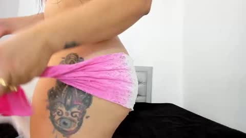 sexxylatincouple1 online show from 02-05-26, 10:31