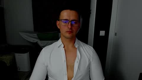 Sexxymuscles4U online show from 11-05-25, 12:38
