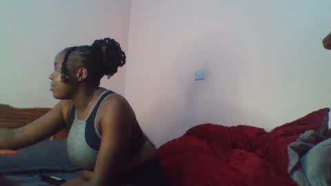 sexxypie7 online show from 12-14-25, 06:34