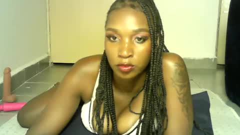 Snapshot of sexy_africana05 chatting on 07-07-26, 07:51 sexy_africana05 online show from 07-07-26, 07:51