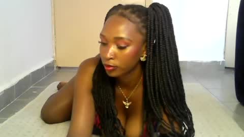 Snapshot of sexy_africana05 chatting on 07-08-26, 07:57 sexy_africana05 online show from 07-08-26, 07:57