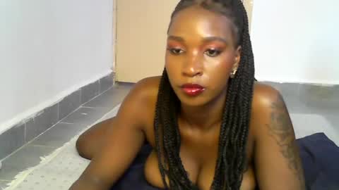 Snapshot of sexy_africana05 chatting on 07-12-26, 11:01 sexy_africana05 online show from 07-12-26, 11:01