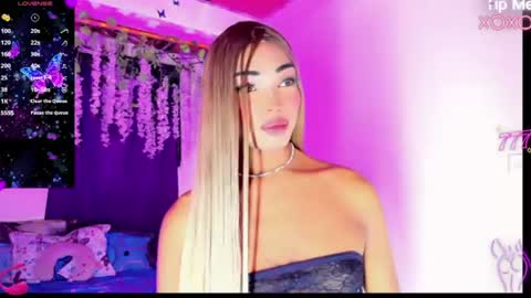 Snapshot of sexy_aisha20 chatting on 08-06-26, 02:46 sexy_aisha20 online show from 08-06-26, 02:46