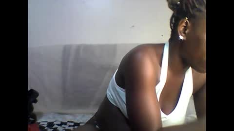 Snapshot of sexy_annbel chatting on 04-17-26, 09:56 Ann online show from 04-17-26, 09:56